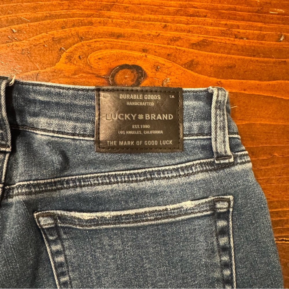 Lucky Brand Lolita Skinny- Women's Blue Jeans with Black Floral Embroidery Size - Picture 6 of 9